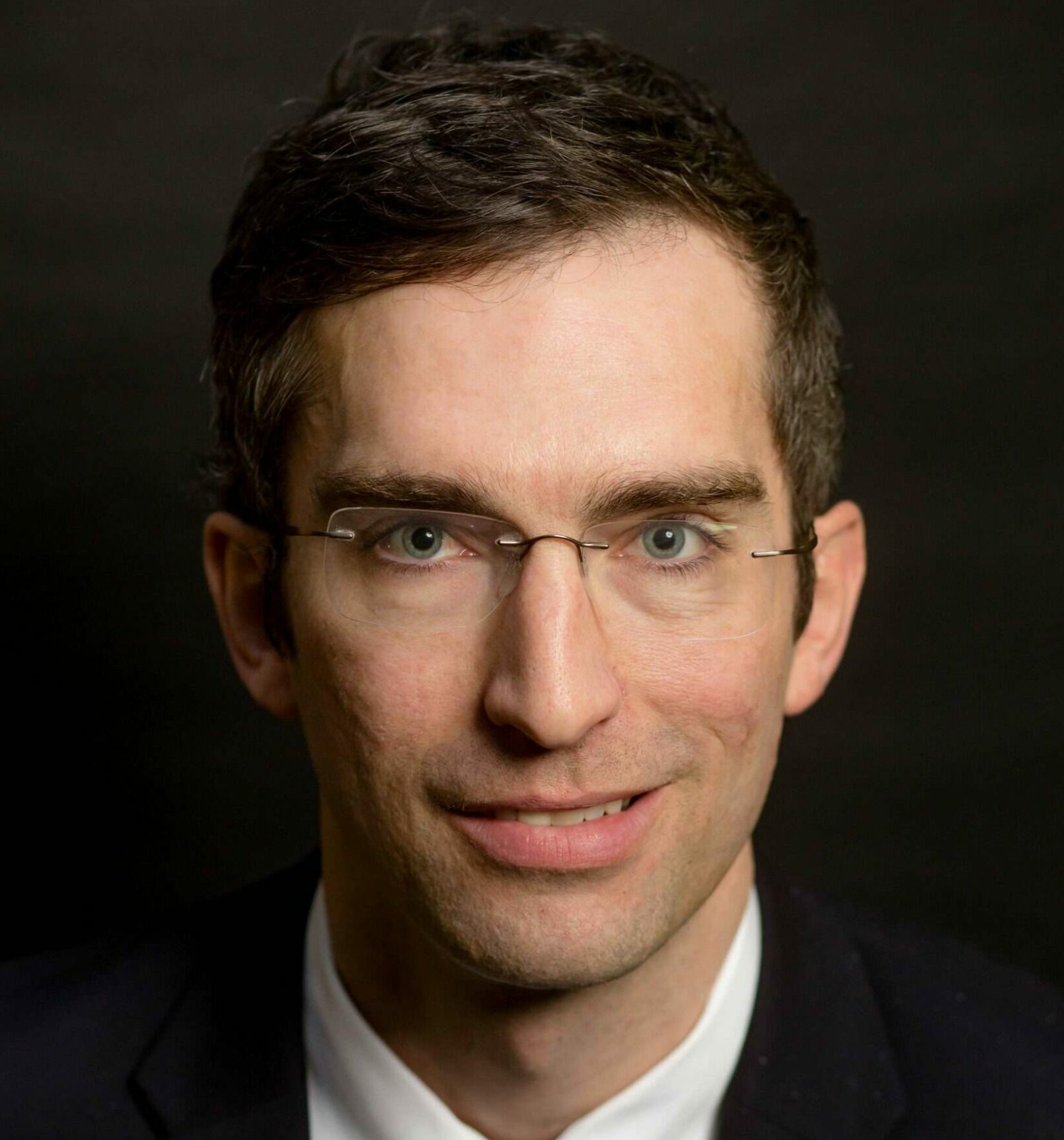 headshot of attorney Garrett Davis